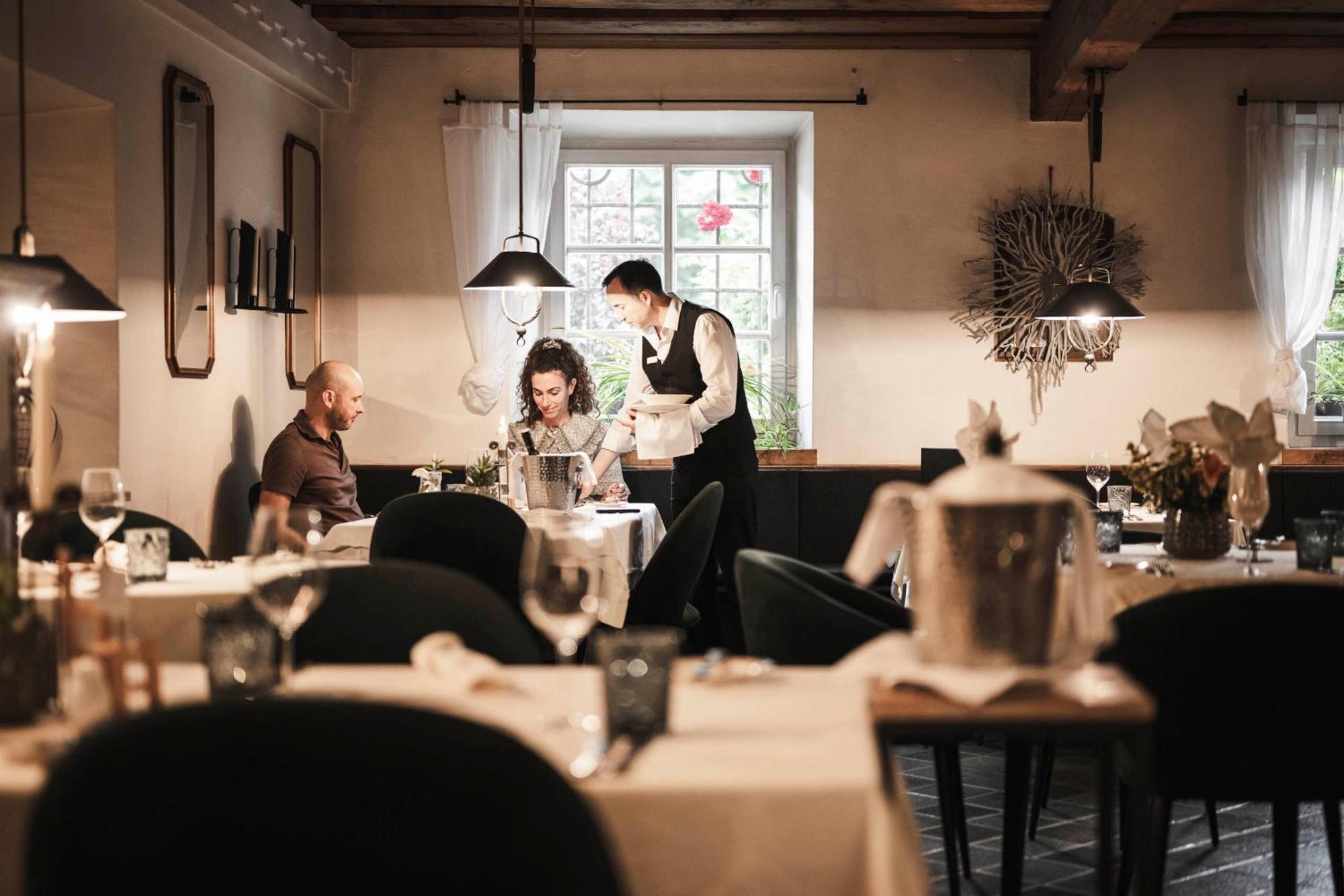 Strasserwirt - Ansitz Zu Tirol Strassen Zewnętrze zdjęcie
